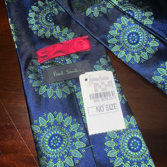 NWT Paul Smith
Silk Large Medallion Silk Tie - Picture 5 of 5